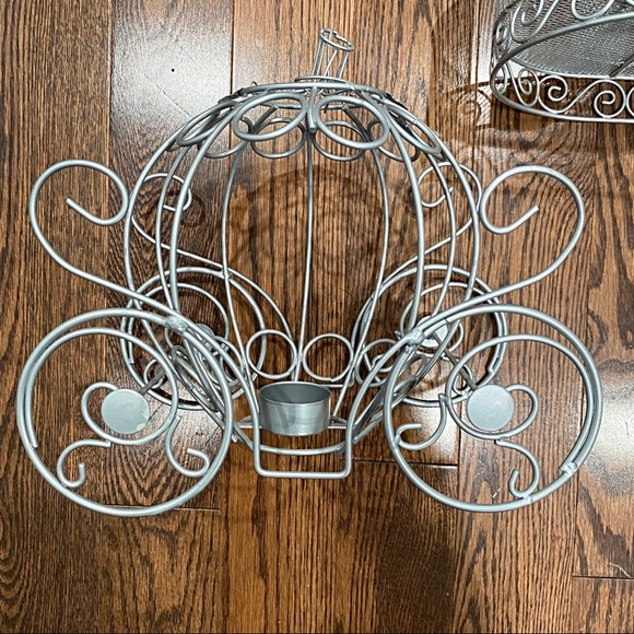 🚫SOLD🚫 {Disney} 2-Pc Tea Light Chariot, Castle - Picture 2 of 6